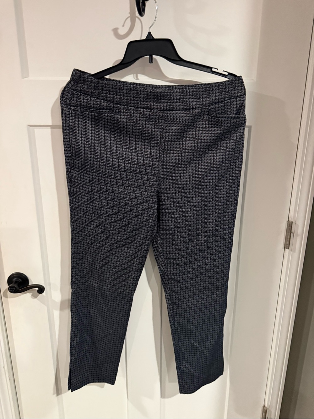 Chico's Black Houndstooth Straight-Leg Ankle Pants